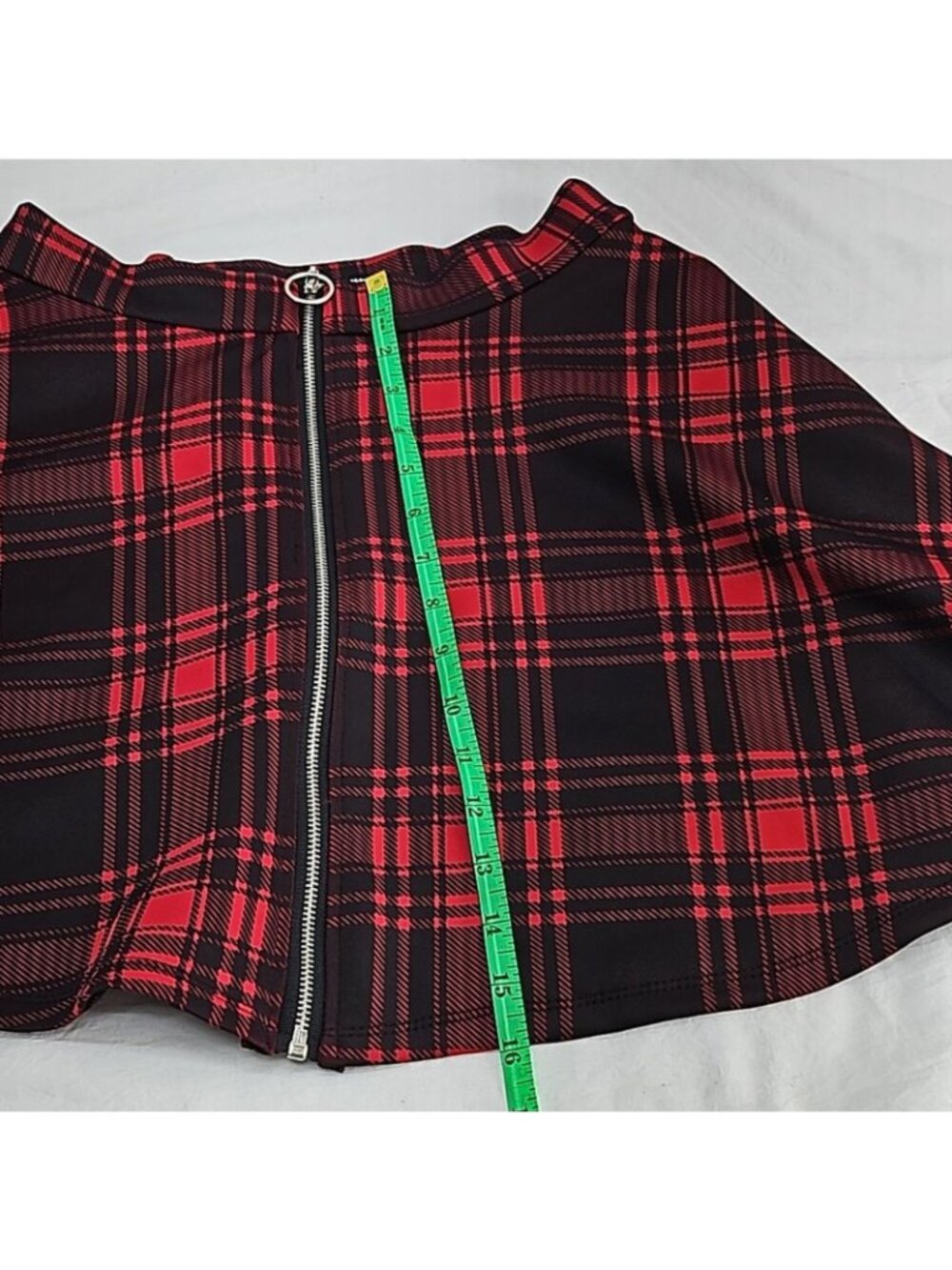 Hot Topic Red Black Plaid Skater Skirt NWT Small Grunge Punk Emo Mall Goth Y2K - Picture 3 of 4